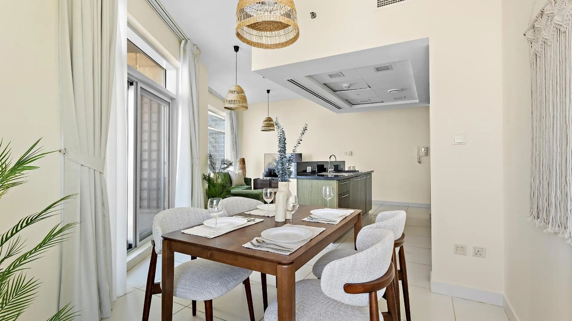 Vayk - Modern 1 Bd Apartment In The Heart Of Downtown Dubai