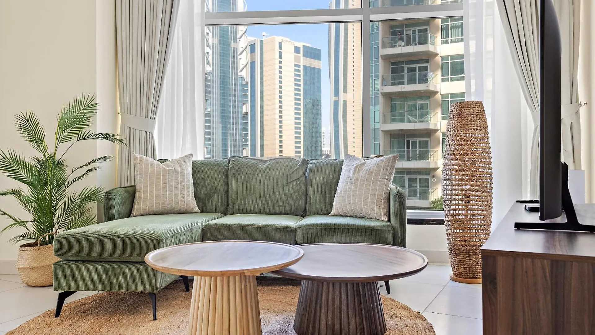 Vayk - Modern 1 Bd Apartment In The Heart Of Downtown Dubai